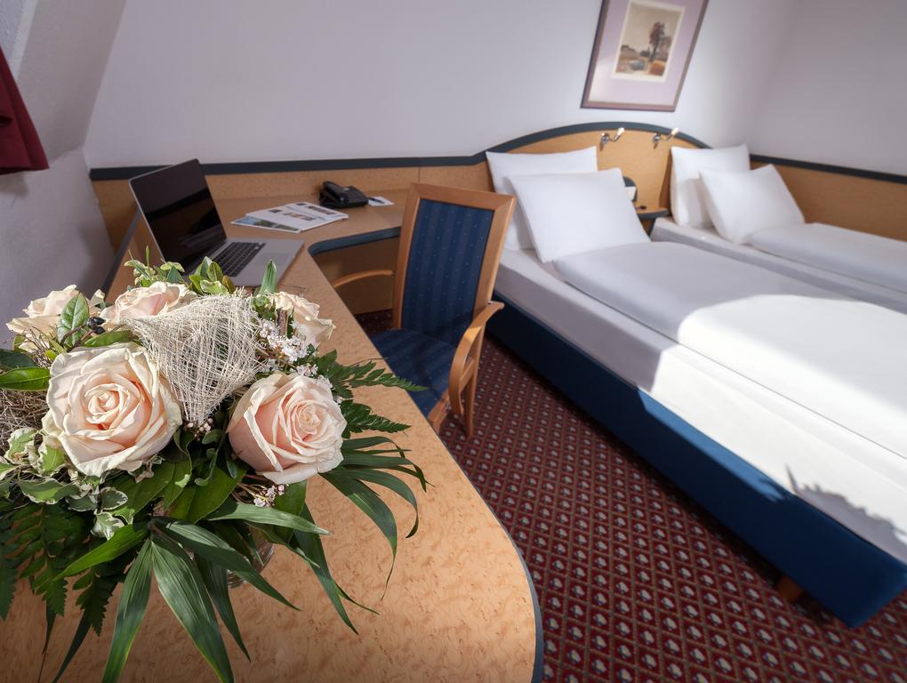 Dorint Airport-Hotel Berlin-Tegel Rum bild