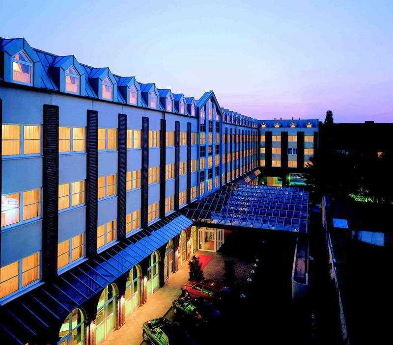 Dorint Airport-Hotel Berlin-Tegel Exteriör bild